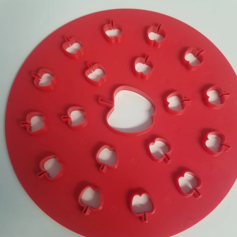 Pie Top Crust Cutter Kitchen Essentials Tool image indicator(3)