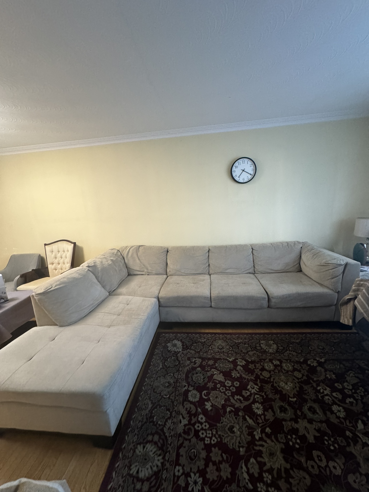 L shape sofa for sale 4 years old - photo 3