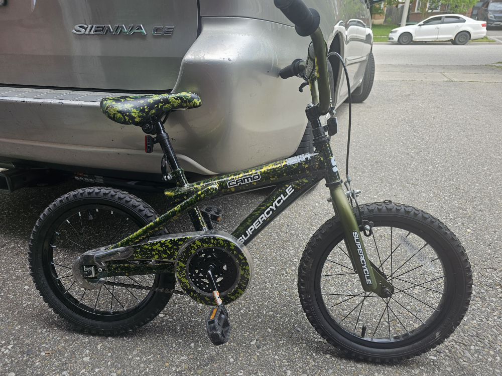 Supercycle Camo Kids Bike, 16-in, Green + training wheels