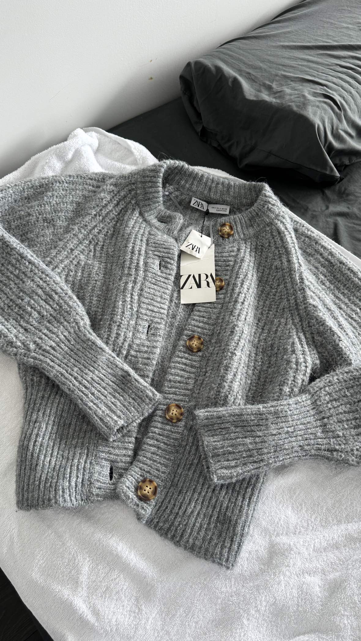 Zara Grey Cardigan New tagged thumbnail