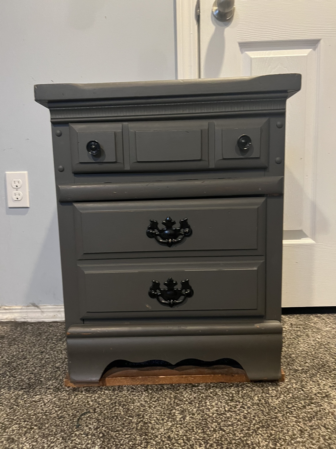 2 Night/End Tables - photo 2