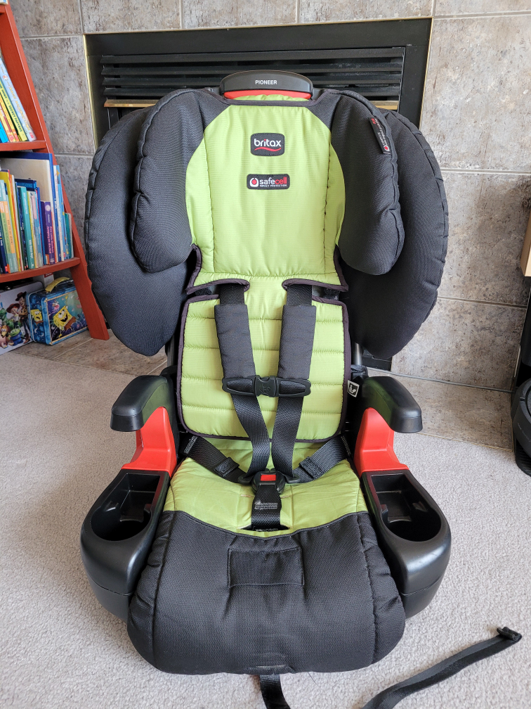 Britax Pioneer Harness-2-Booster Carseat - photo 2