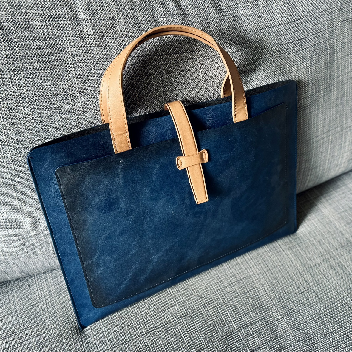 🥕 Vegan Leather Folio Bag with Strap