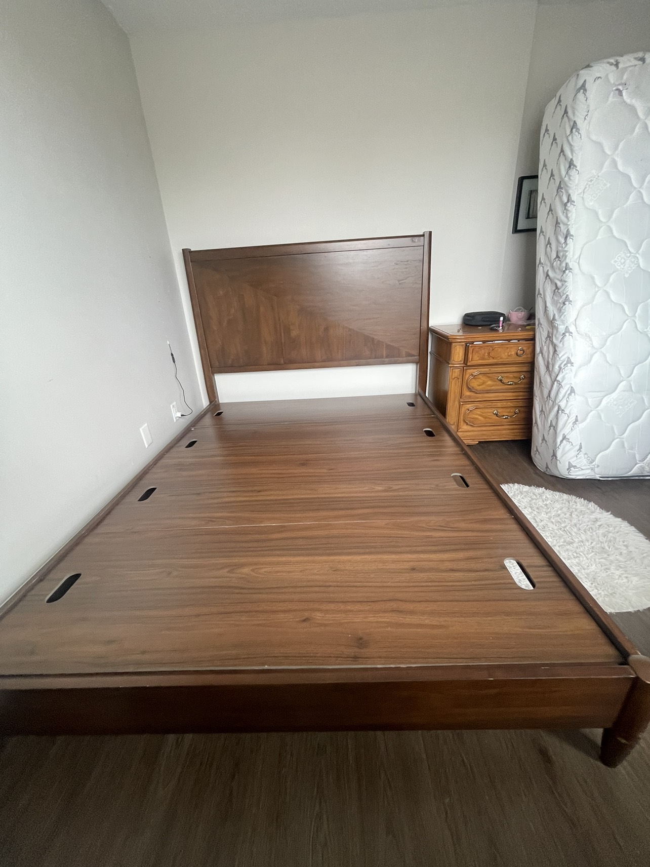 Large bed frame - photo 2
