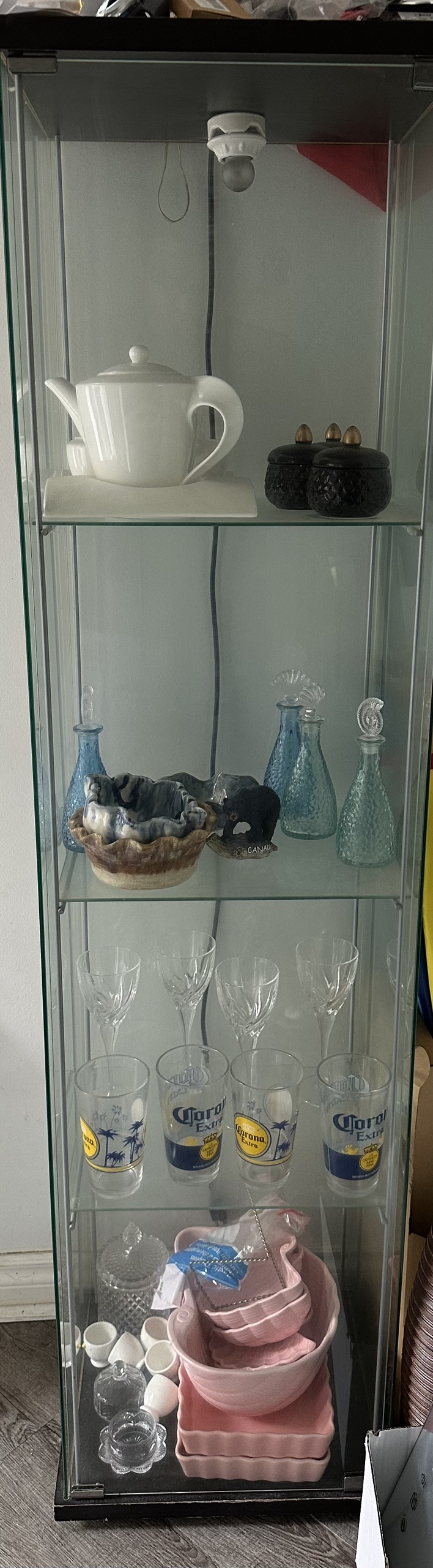 Dining/ Crockery Display Cabinet image indicator(4)