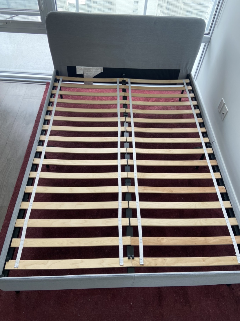 Bed frame and Mattress - photo 3