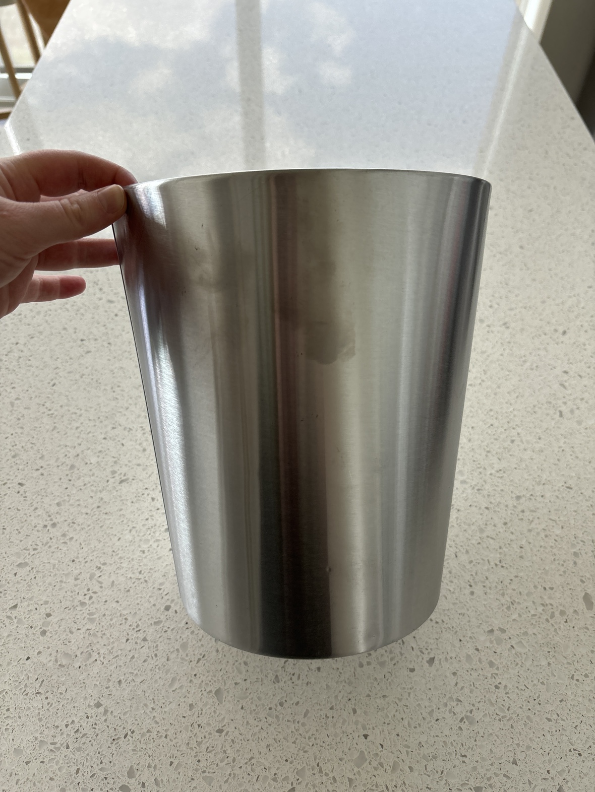 FREE - small garbage can thumbnail