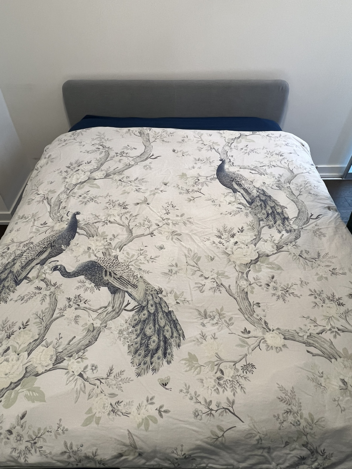 IKEA bed frame, queen size - photo 2