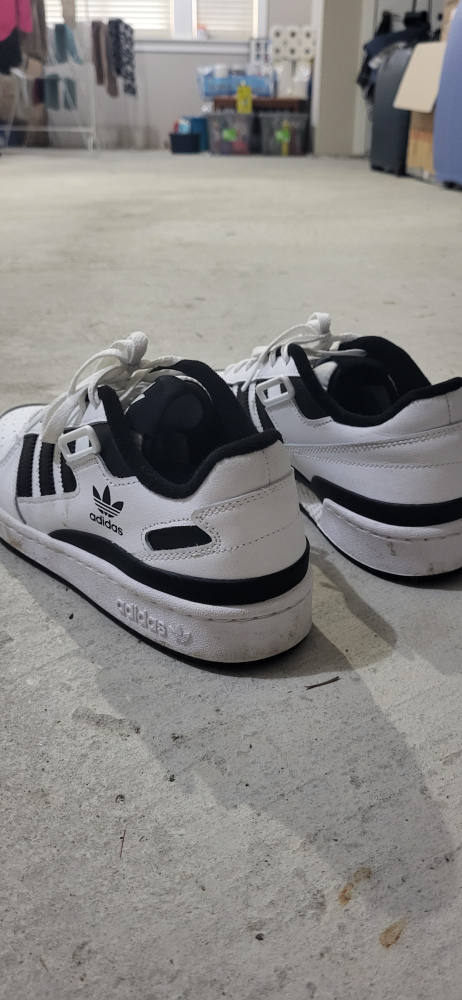 Adidas Shoes for men size 8 - photo 4