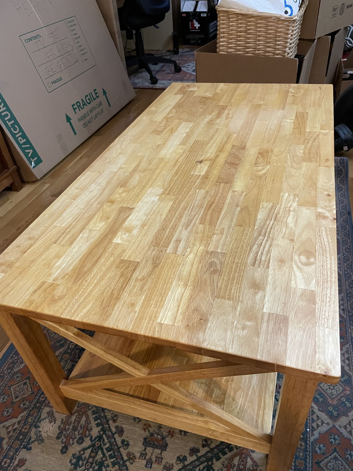 Coffee table (wood) Pick up only.  Jackson Heights