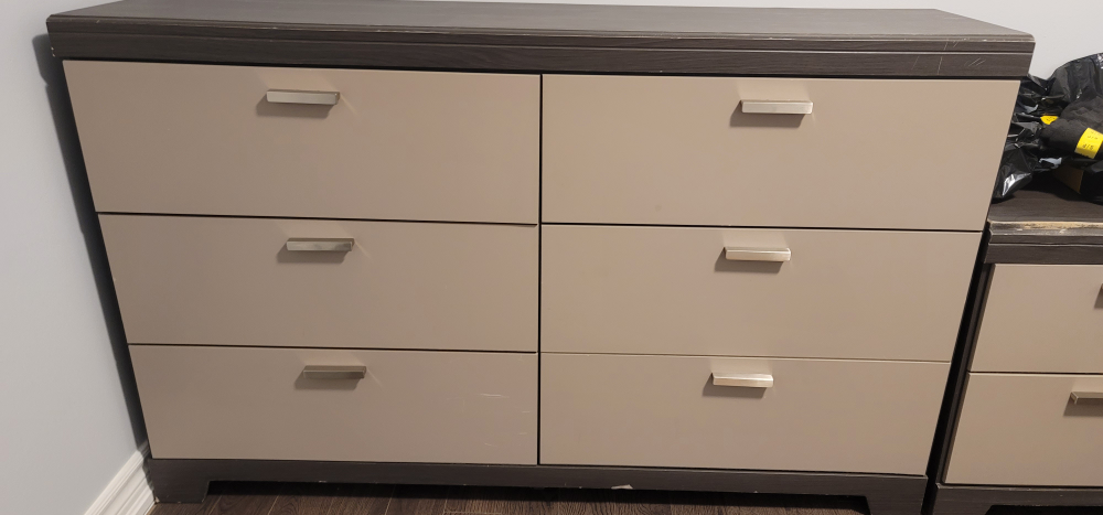 6-Drawer Chest Dresser and 2 Nightstands