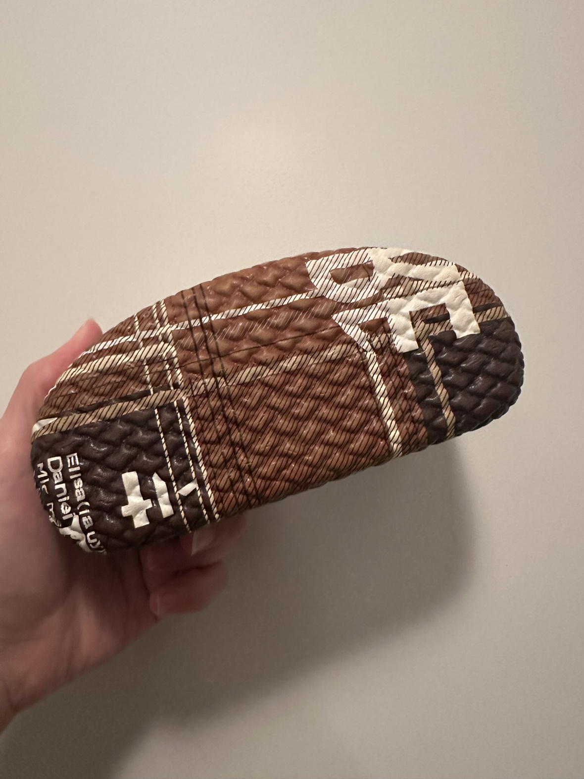 Sunglasses Case image indicator(3)