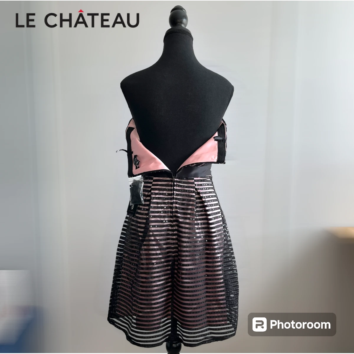 🎀 BRAND NEW 🎀 Le Château Dress 👗 image indicator(4)