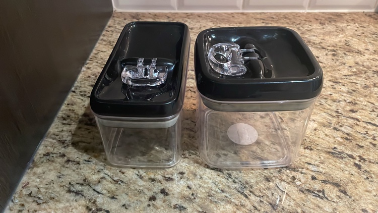 Set of 5 kitchen containers