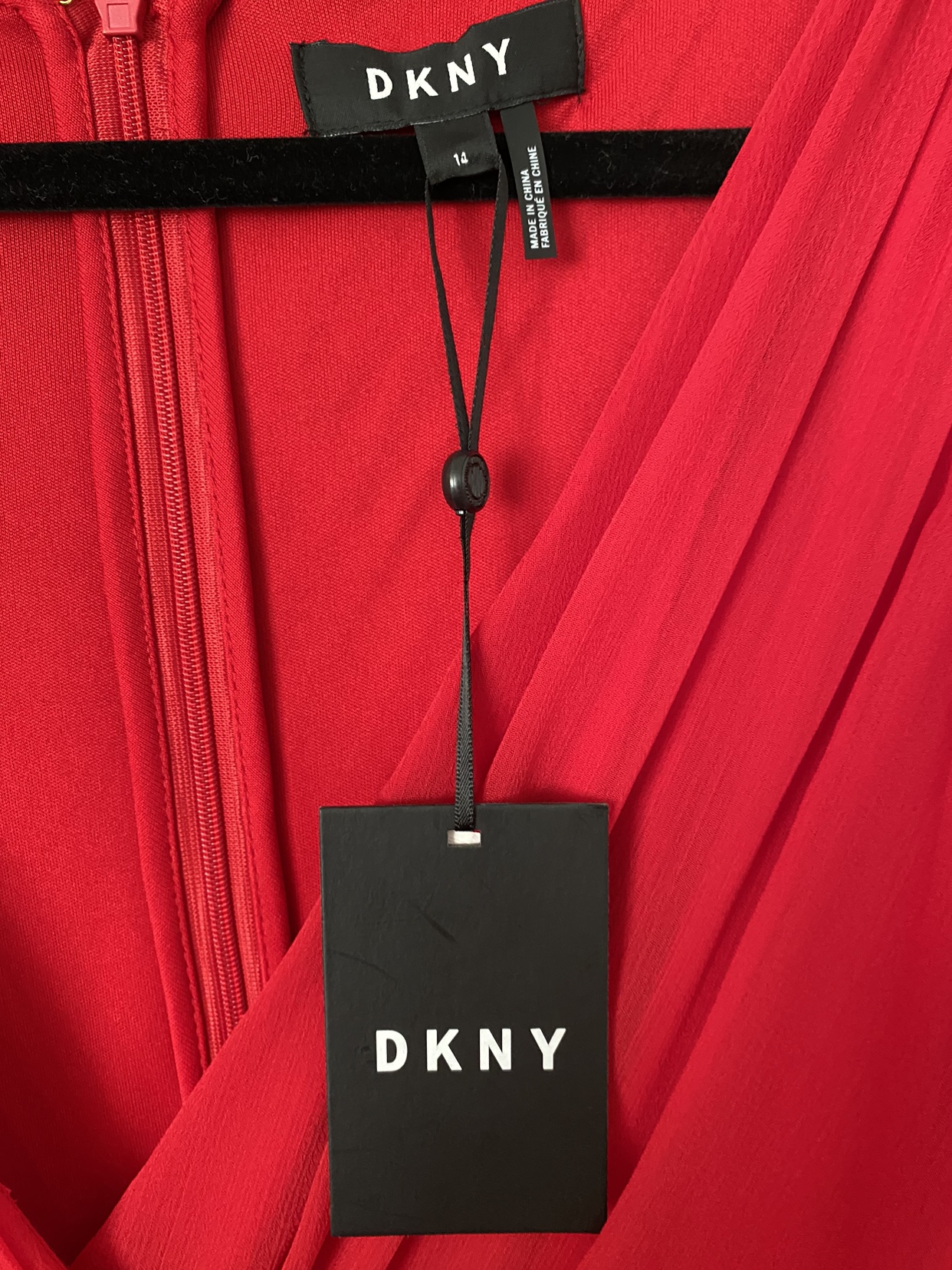 Brand new red dress image indicator(2)