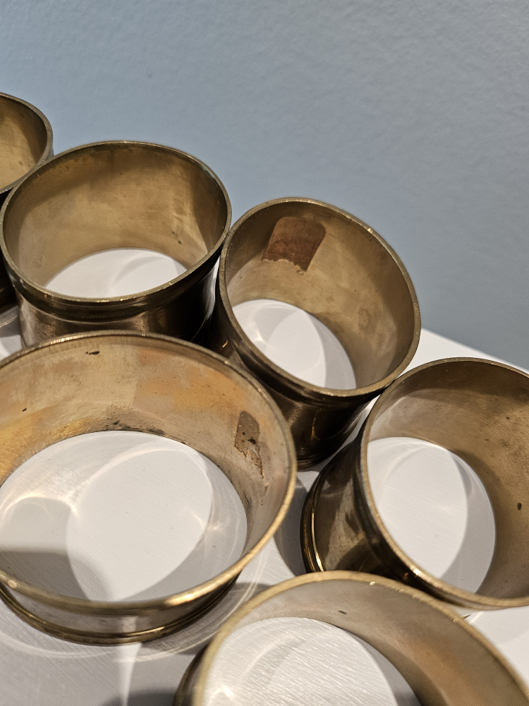 Vintage Set 9 Brass Napkin Rings - photo 5