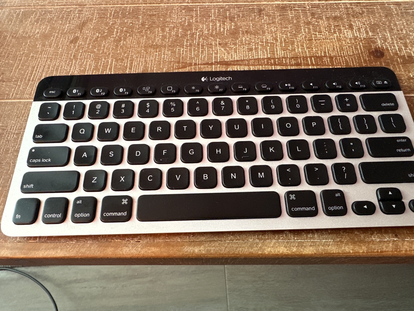 Logitech Bluetooth Keyboard for Mac thumbnail