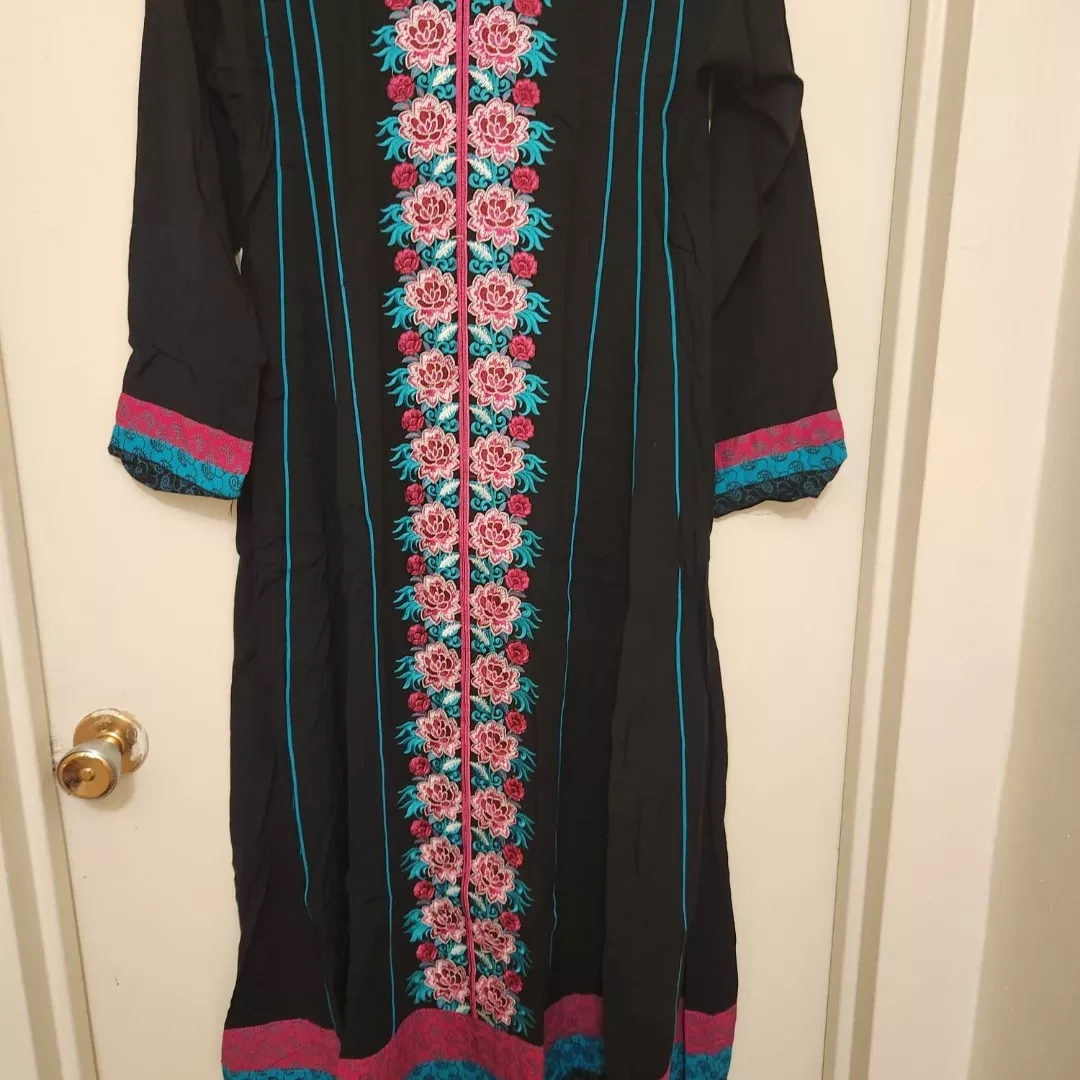 Pakistan/India clothes thumbnail