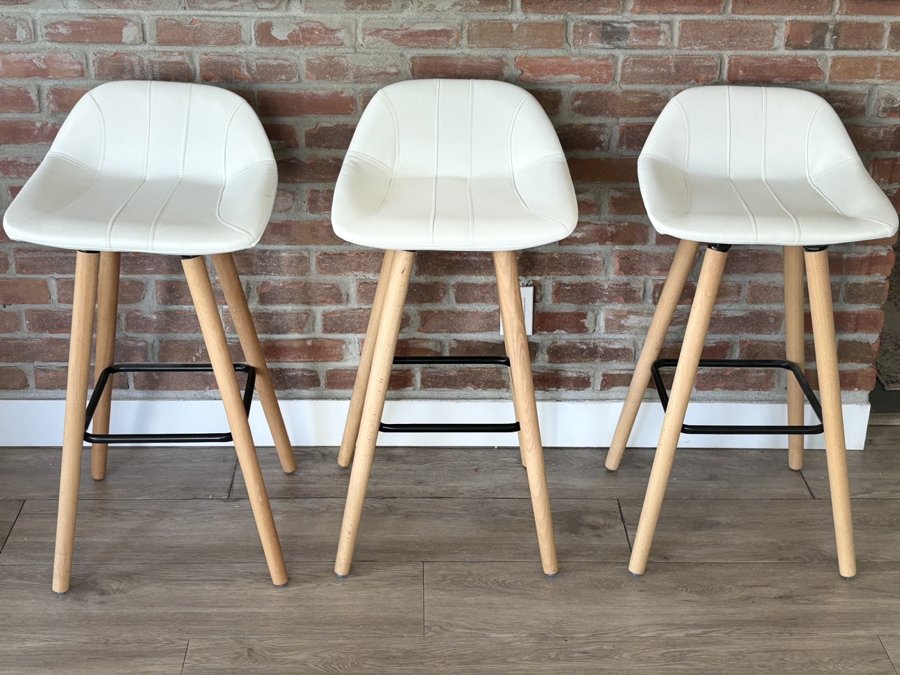 3 bar stools (white & wood)