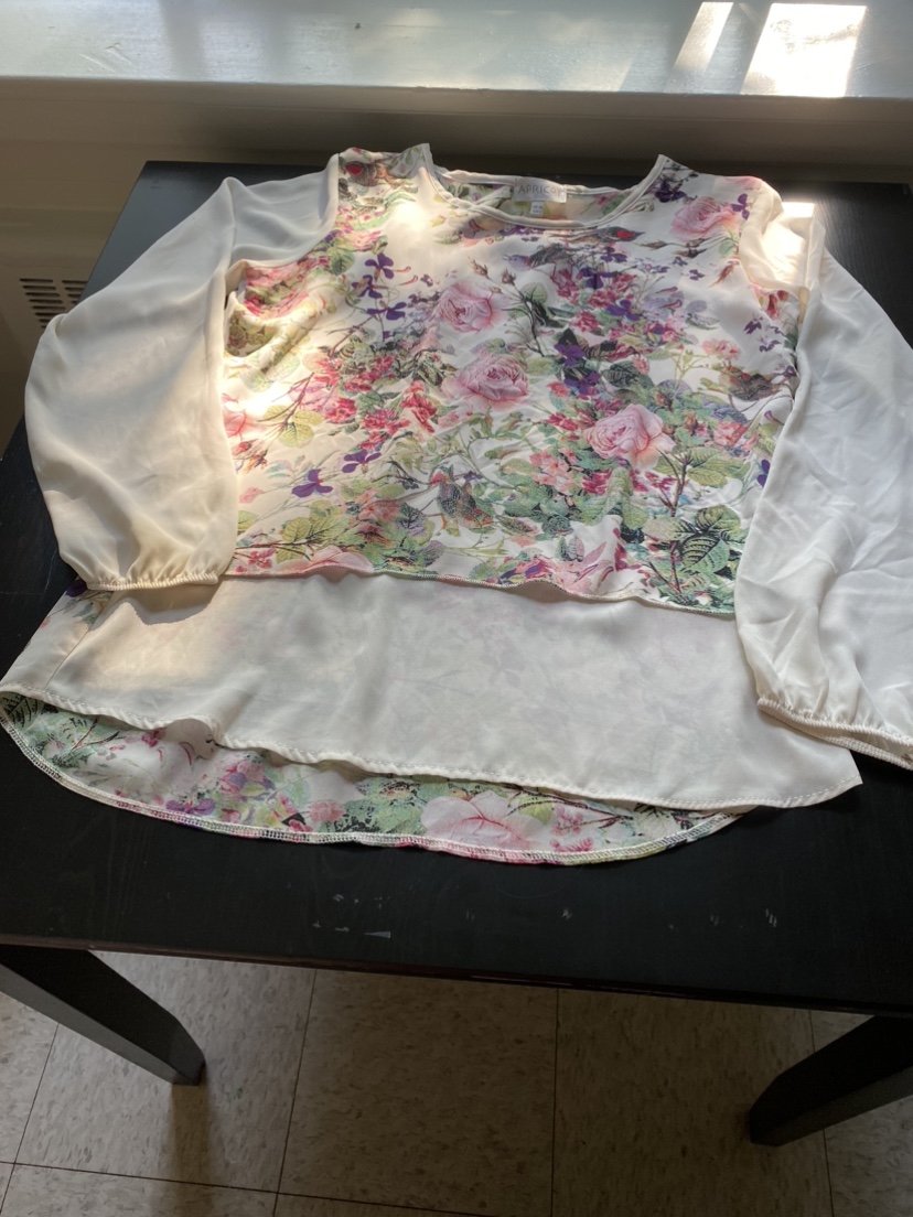 Lovely blouse thumbnail