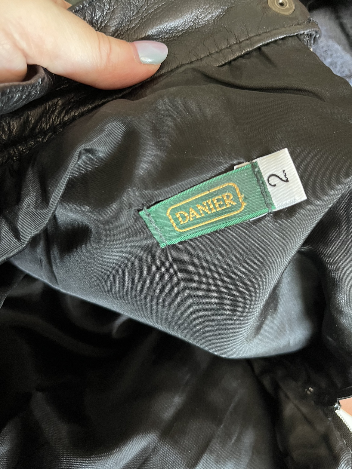Danier Leather Pencil Skirt - photo 3