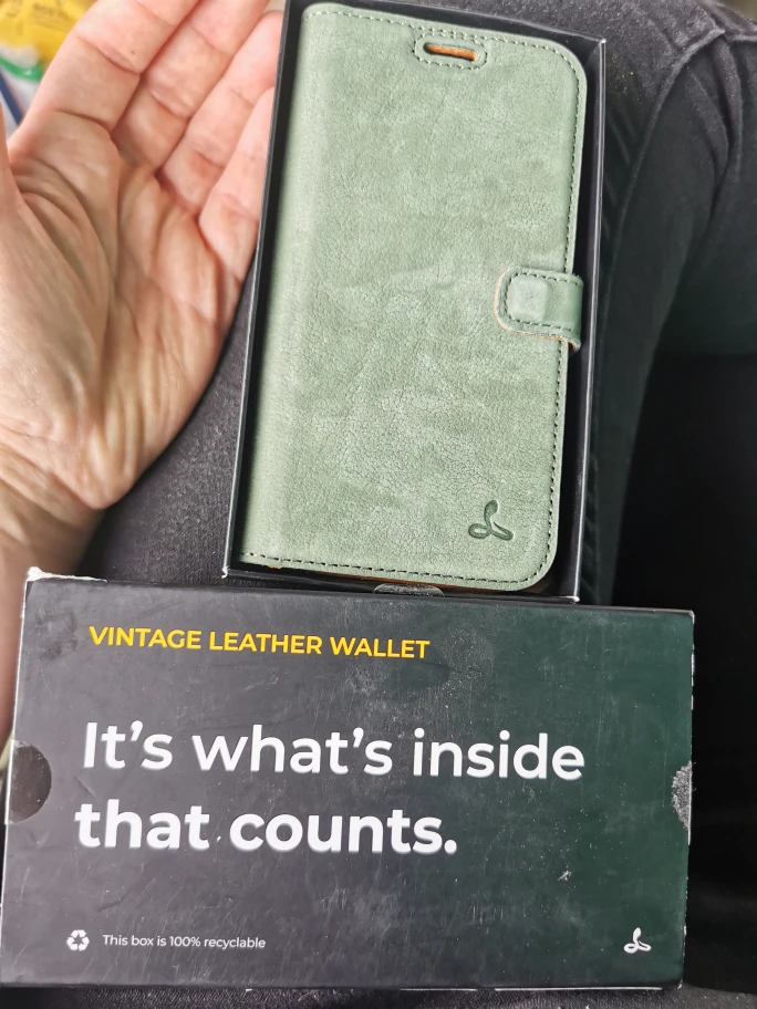 snakehive leather vintage green case iphone image indicator(6)