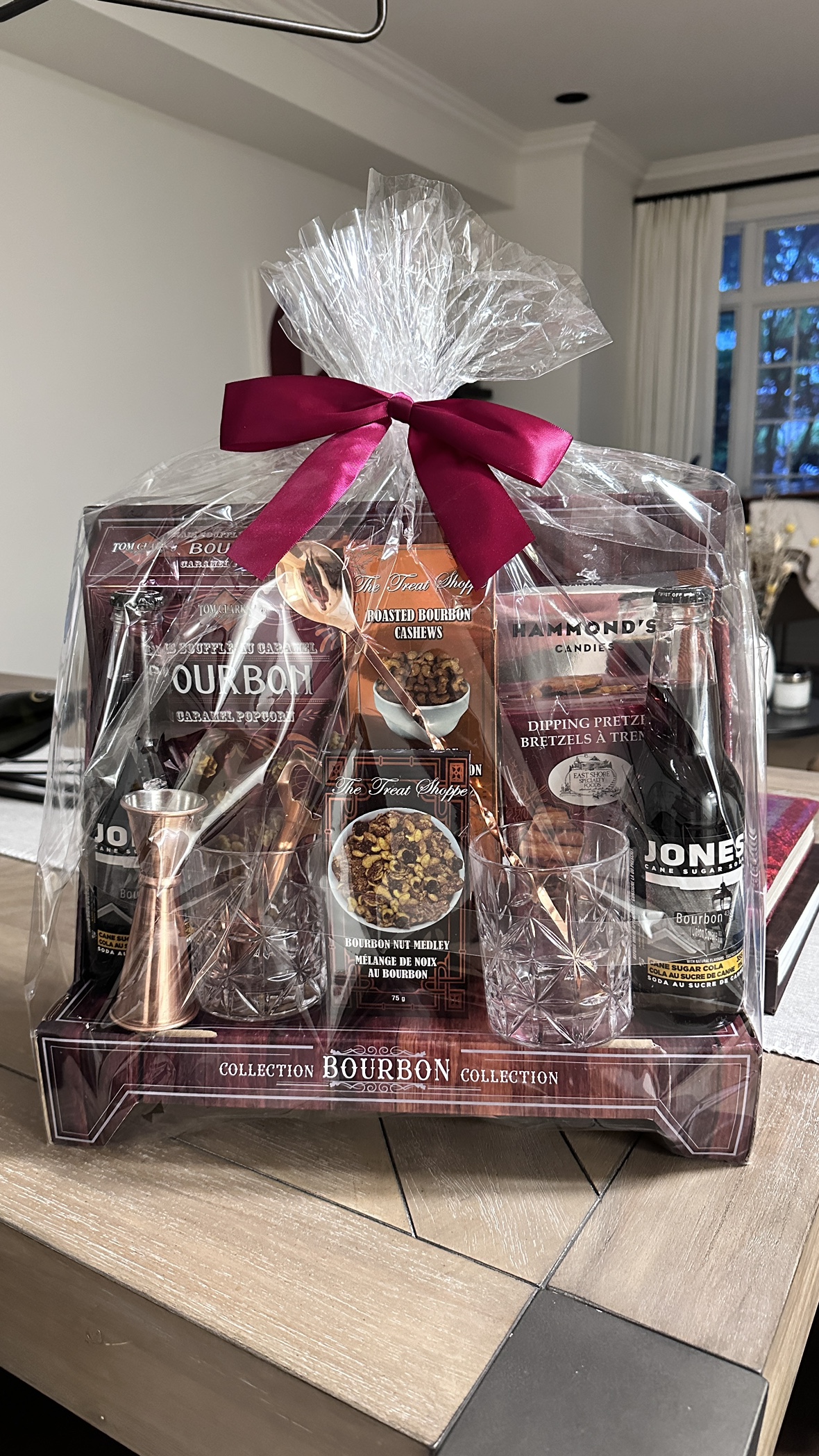 Bourbon gift box thumbnail