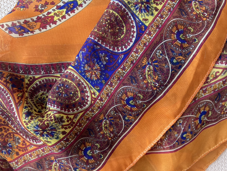 Silk scarf from Egypt image indicator(3)