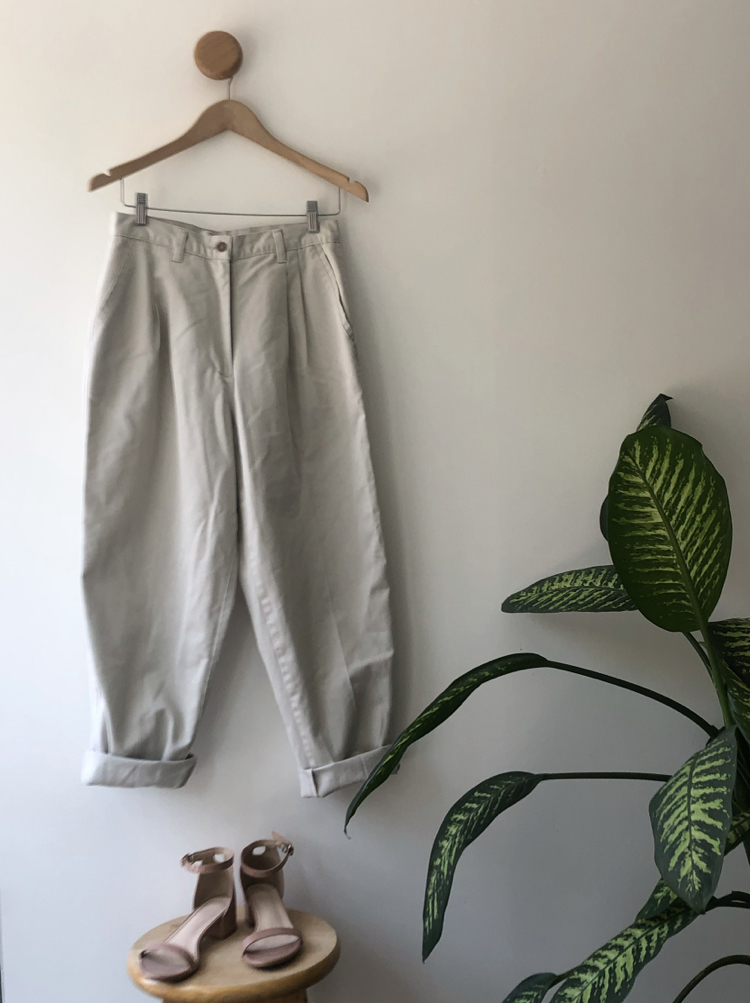 100% Cotton Highwaisted Tapered Trouser Pants image indicator(7)