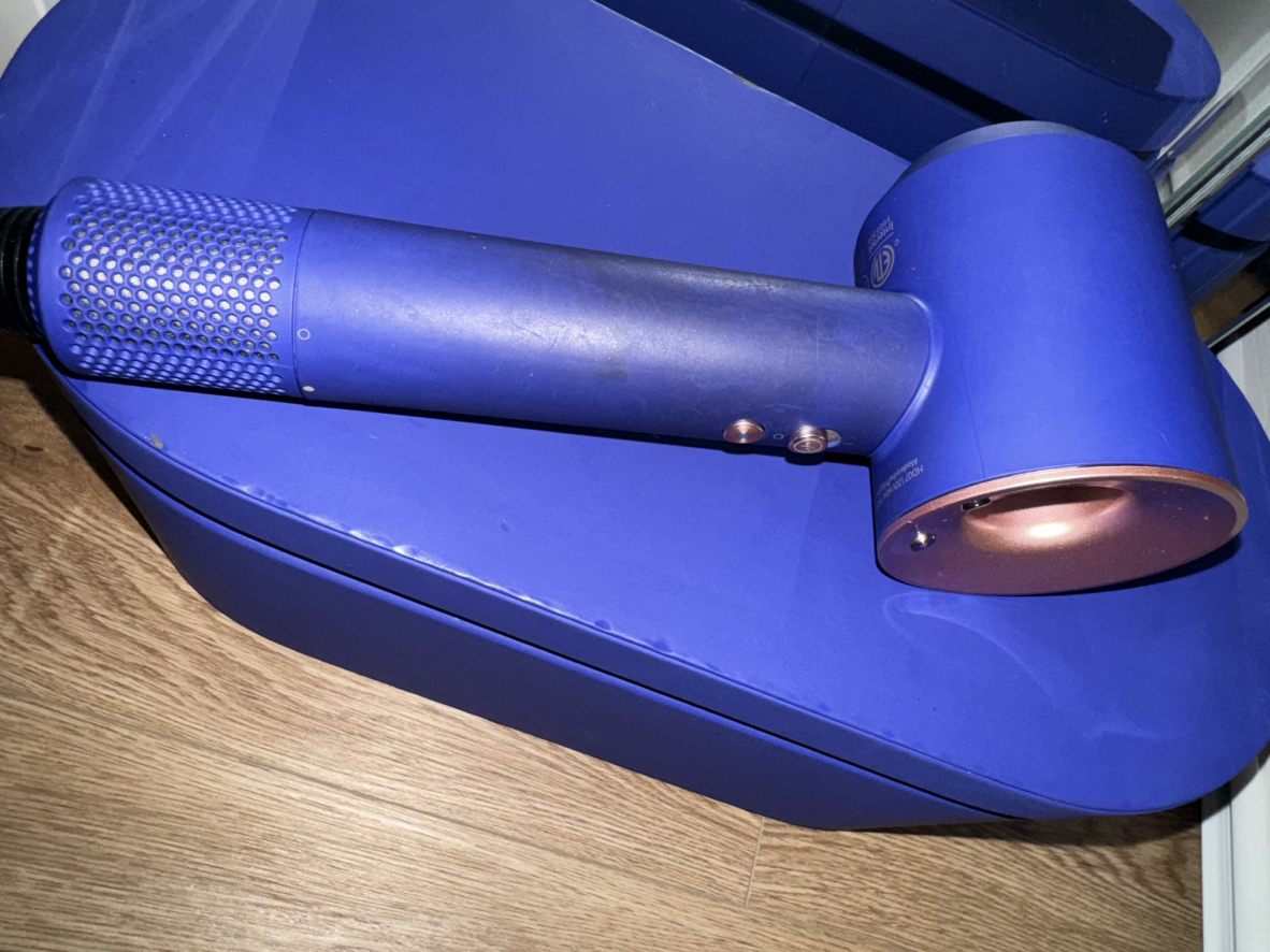 Dyson Blow Dryer - Special Edition Vinca Blue image indicator(2)