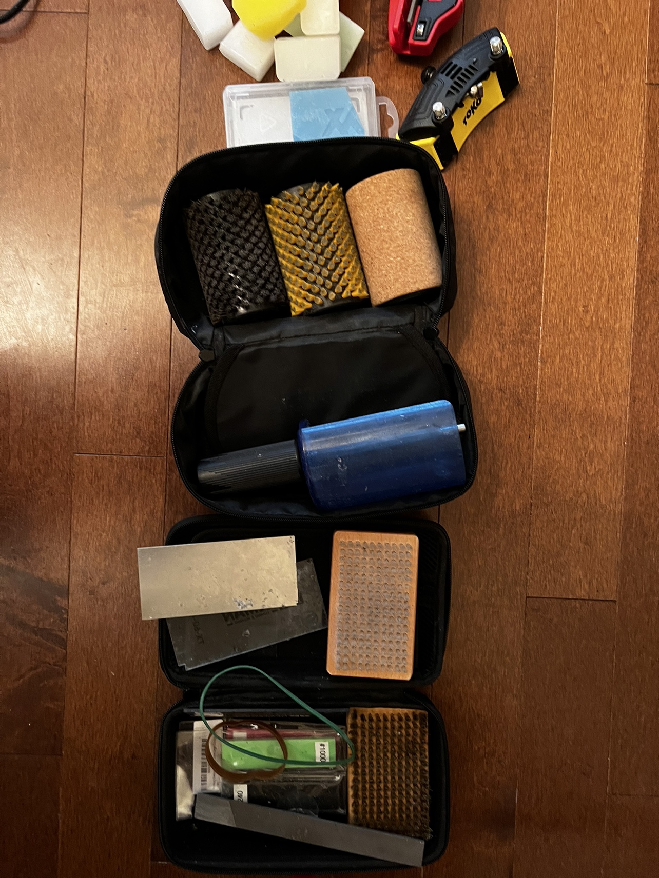 Ski tuning stand and other tools - photo 3