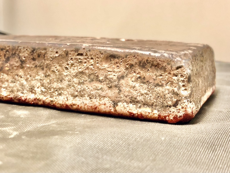 50 TROY OZ SILVER BAR WITH GOLD image indicator(5)