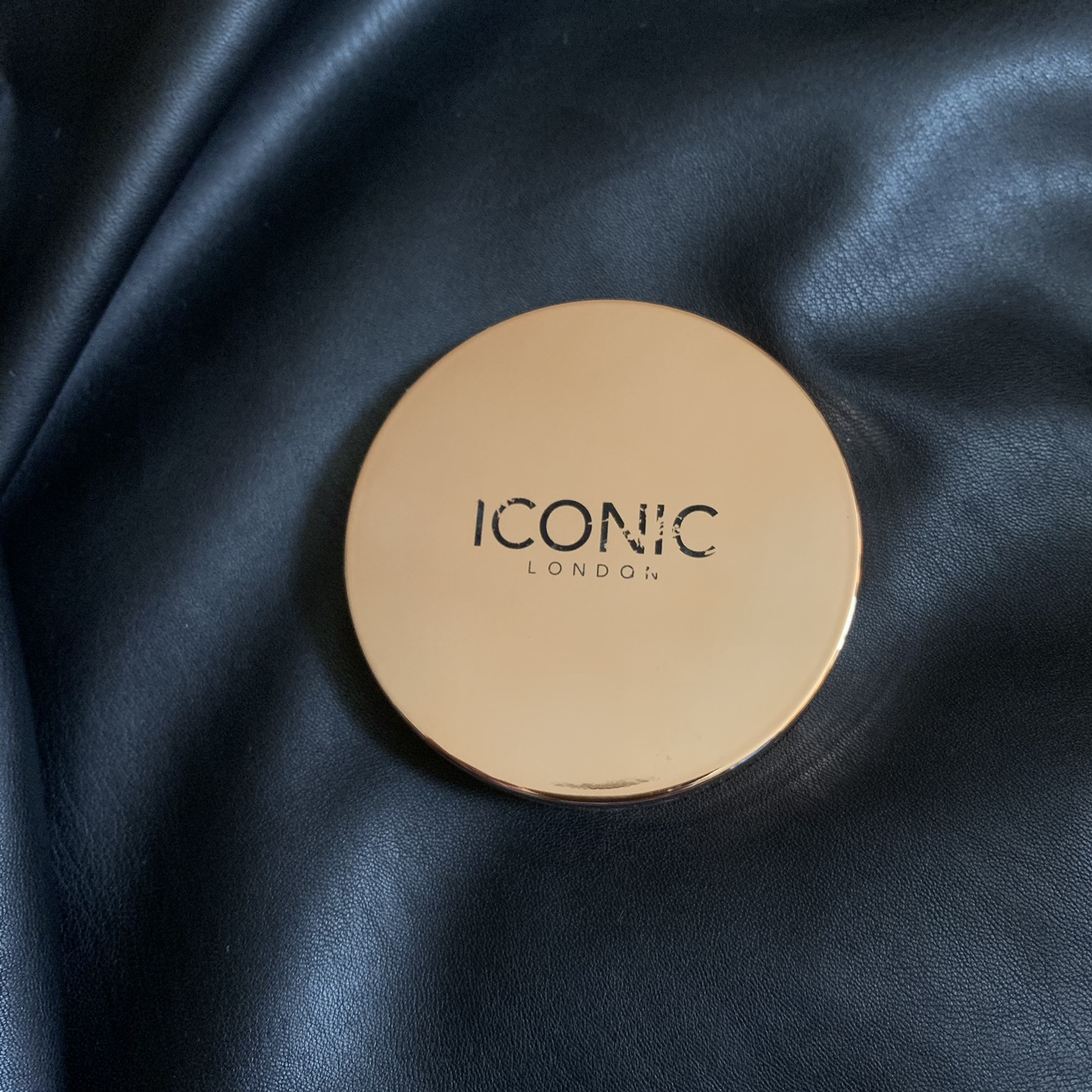 Iconic London Bronzer image indicator(2)
