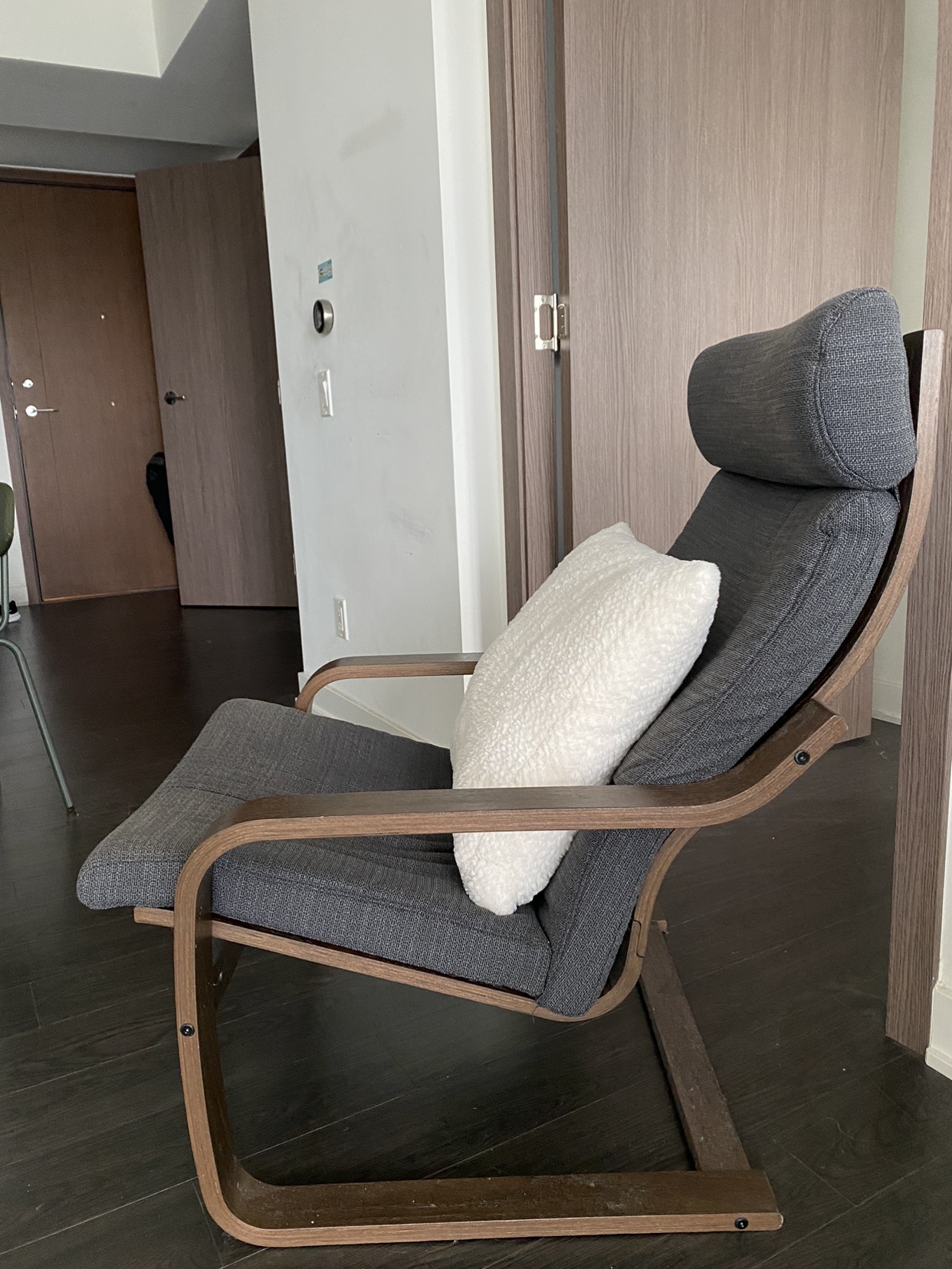 Moving out this week! Chair Dark wood - photo 3