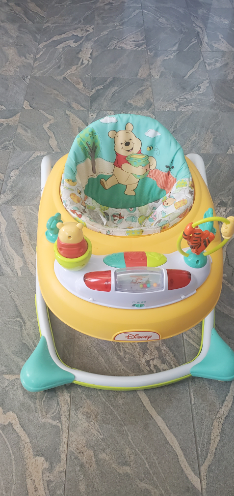 BABY WALKER
