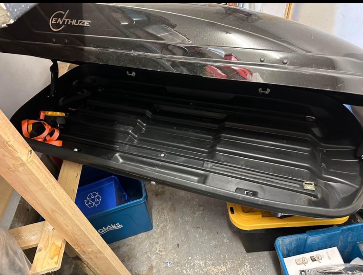Roof-top cargo box - photo 4