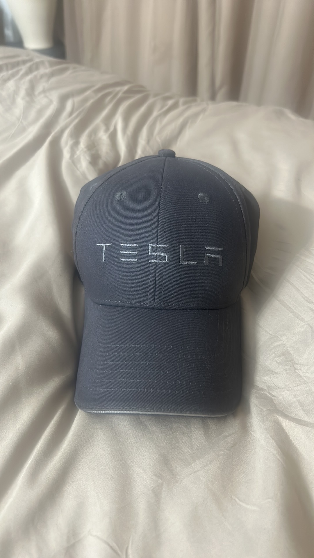 Cap Tesla original - photo 2