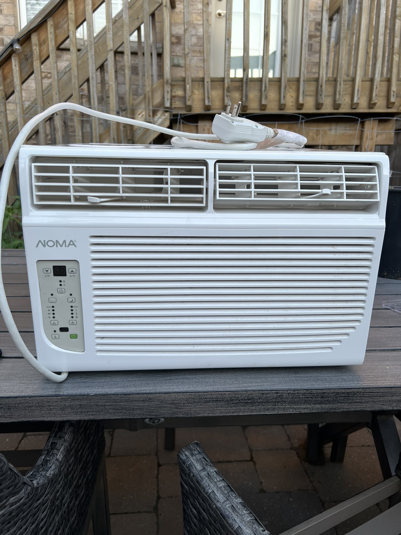 Window Air Conditioner 8,000 BTU | Area Coverage 355 FT