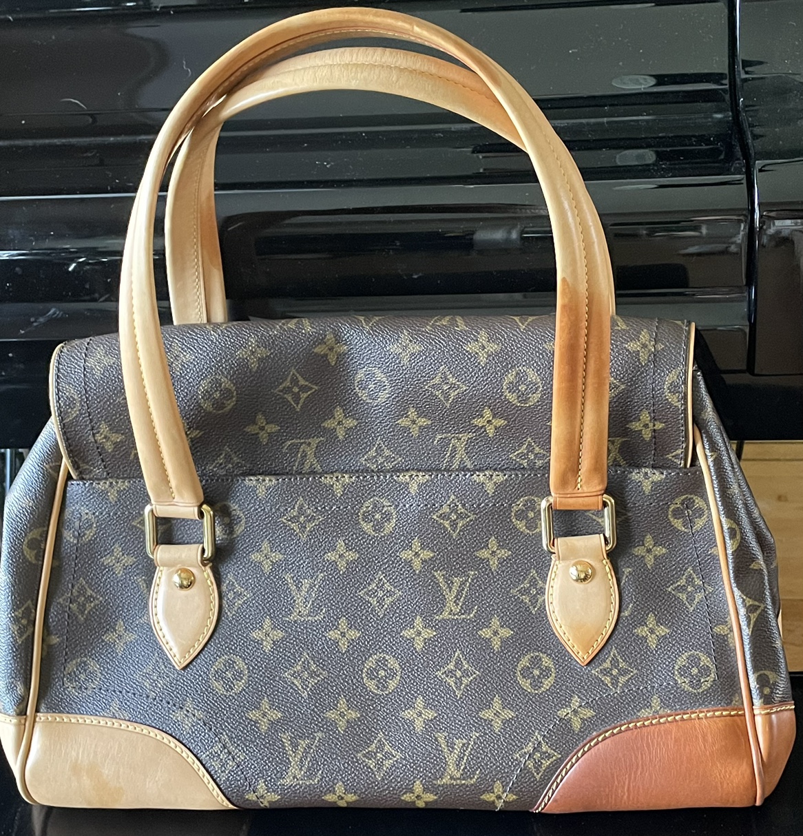 Louis Vuitton Beverly Shoulder Bag - photo 2
