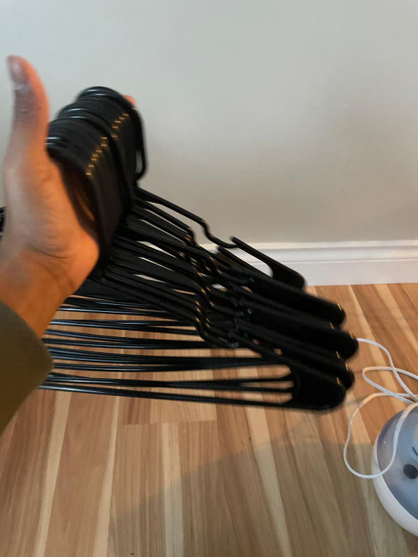 Humidifier, hangers. - photo 5