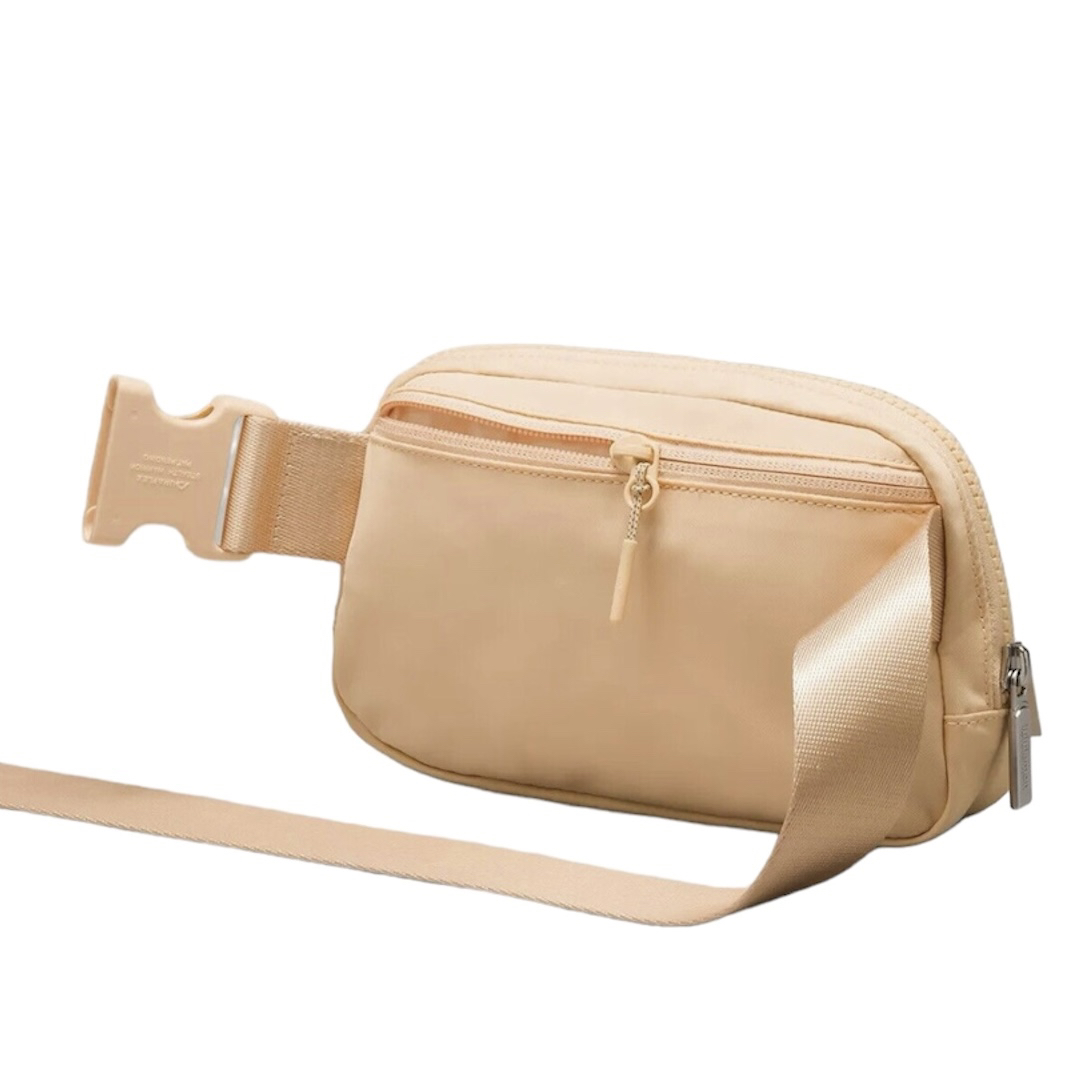 Lululemon Everywhere Belt Bag image indicator(3)