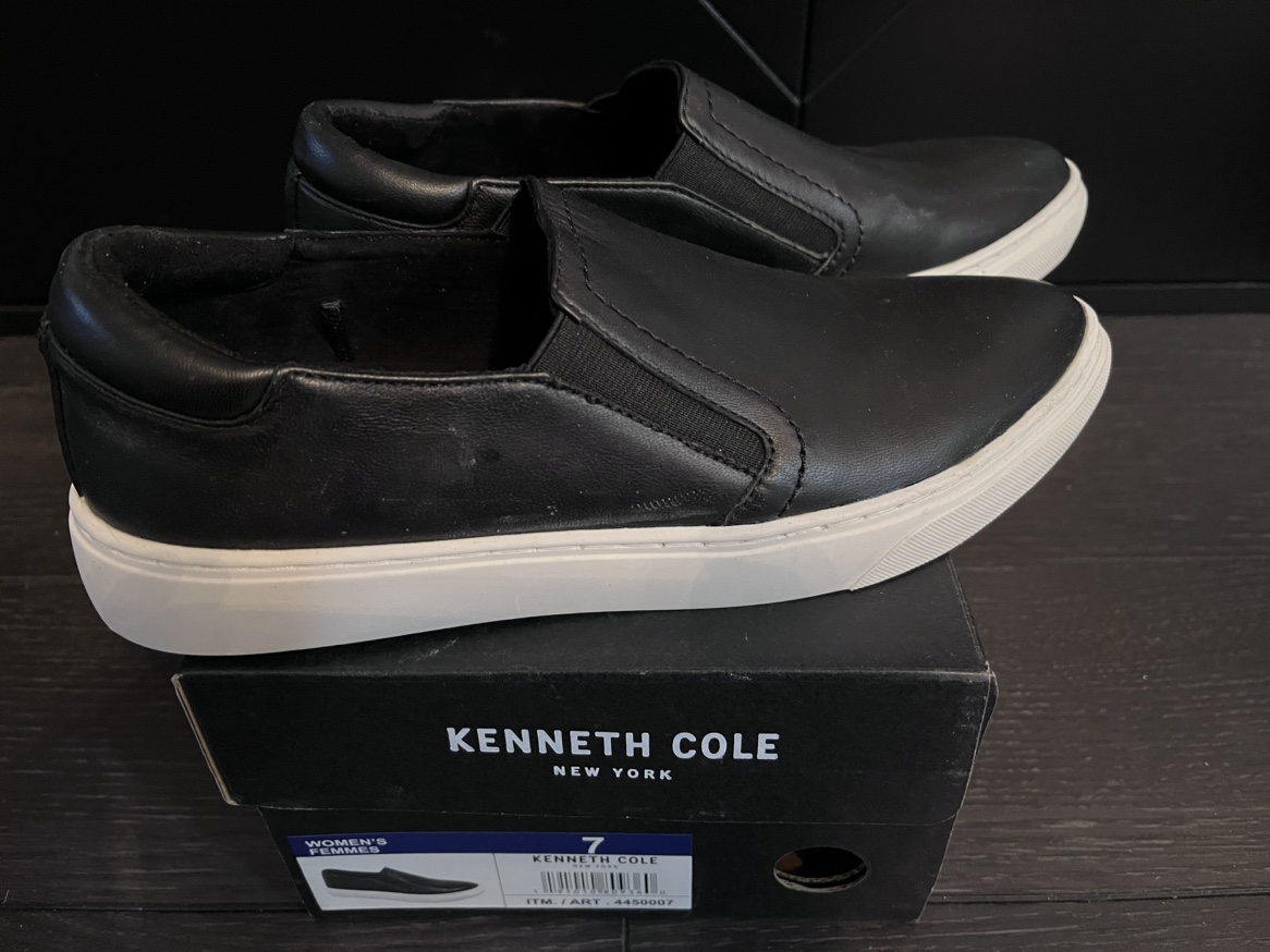 Kenneth Cole shoes - size 7 women image indicator(5)