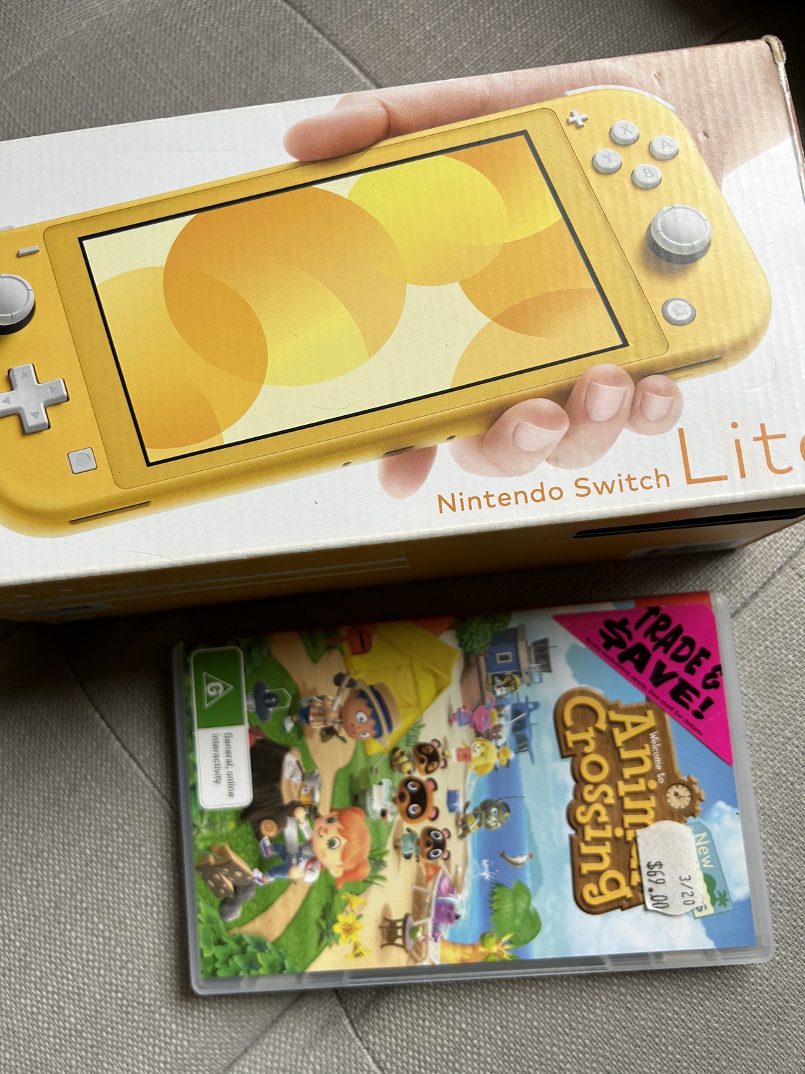Nintendo switch light + animal crossing game
