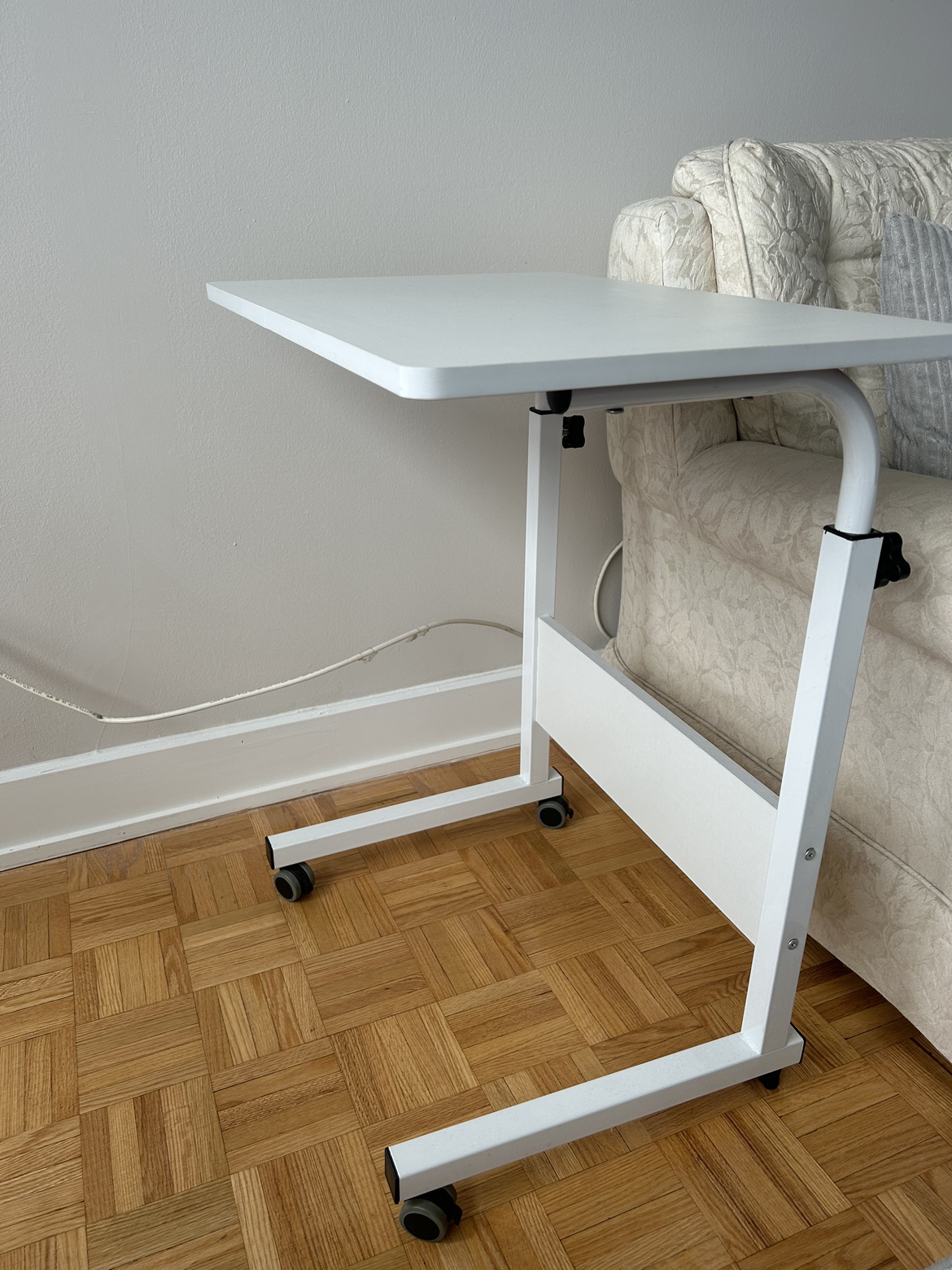 Adjustable table - photo 3