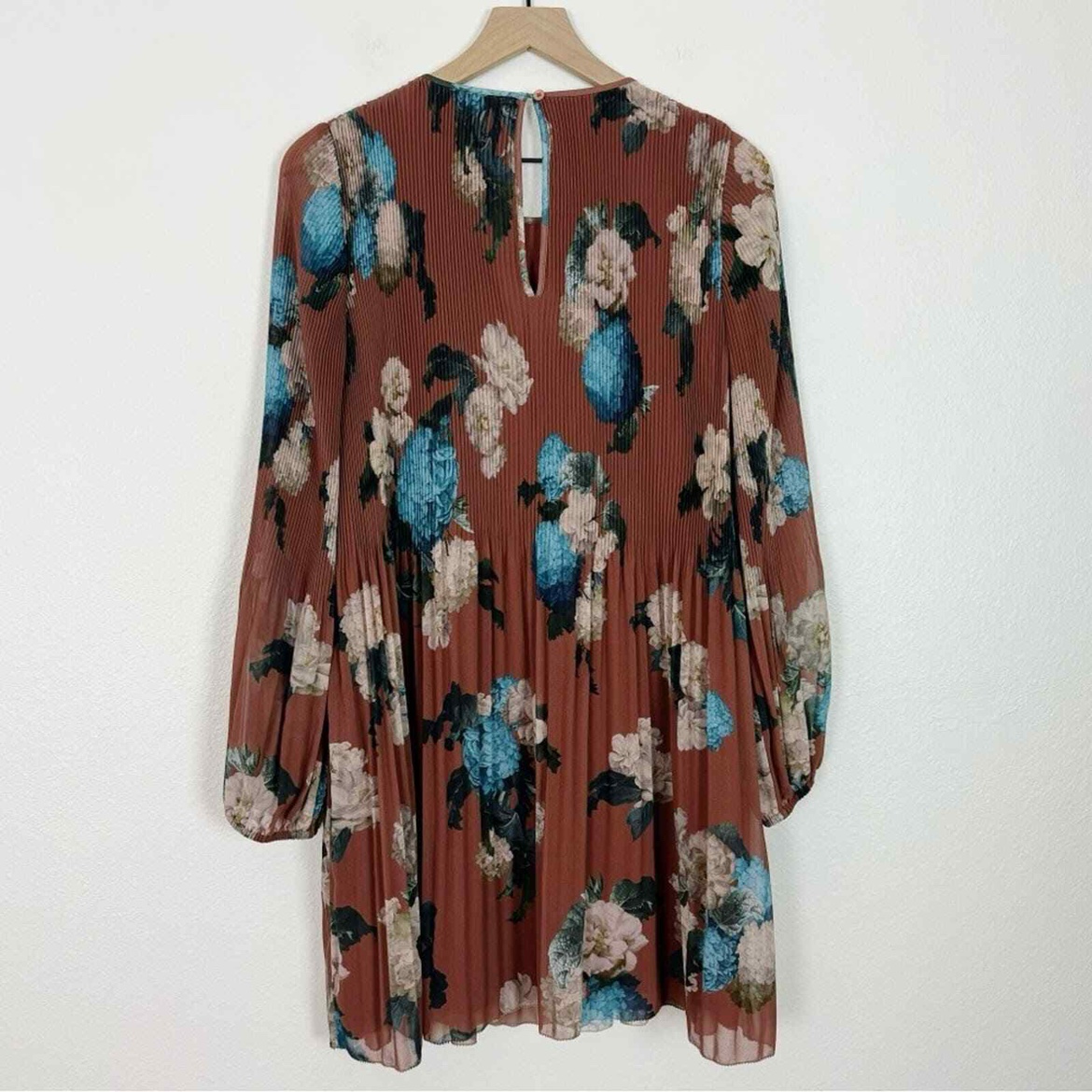 Aritzia Wilfred Daydreamer Pleated Floral Mini Dress - photo 2