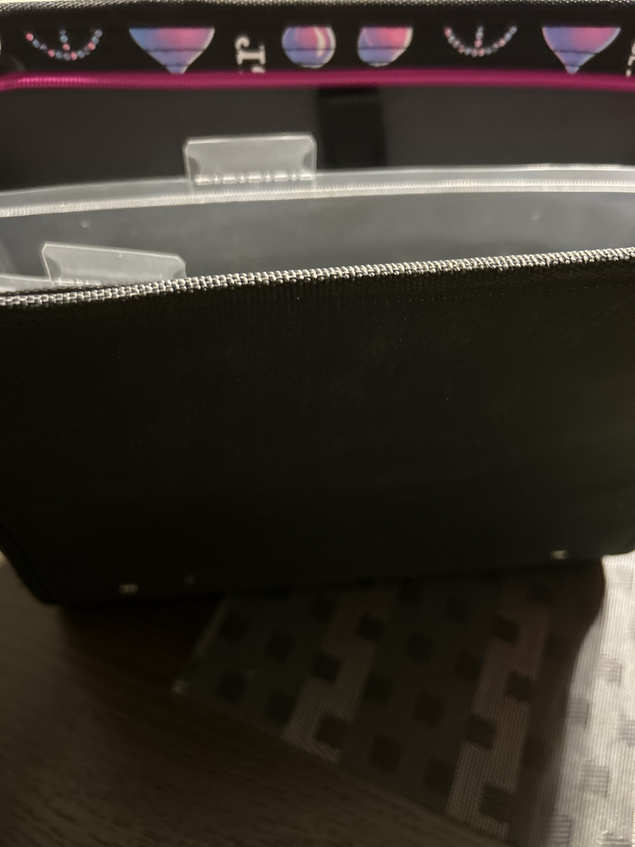 File and binder with extra pockets image indicator(2)