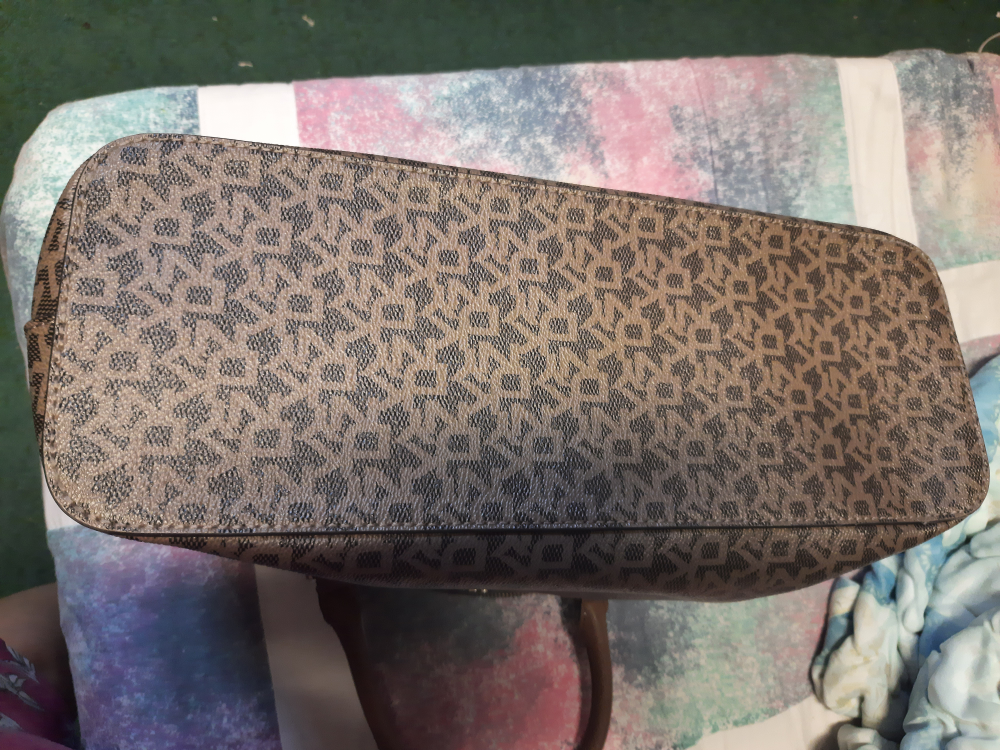 closed cleaning: dkny bag - photo 3