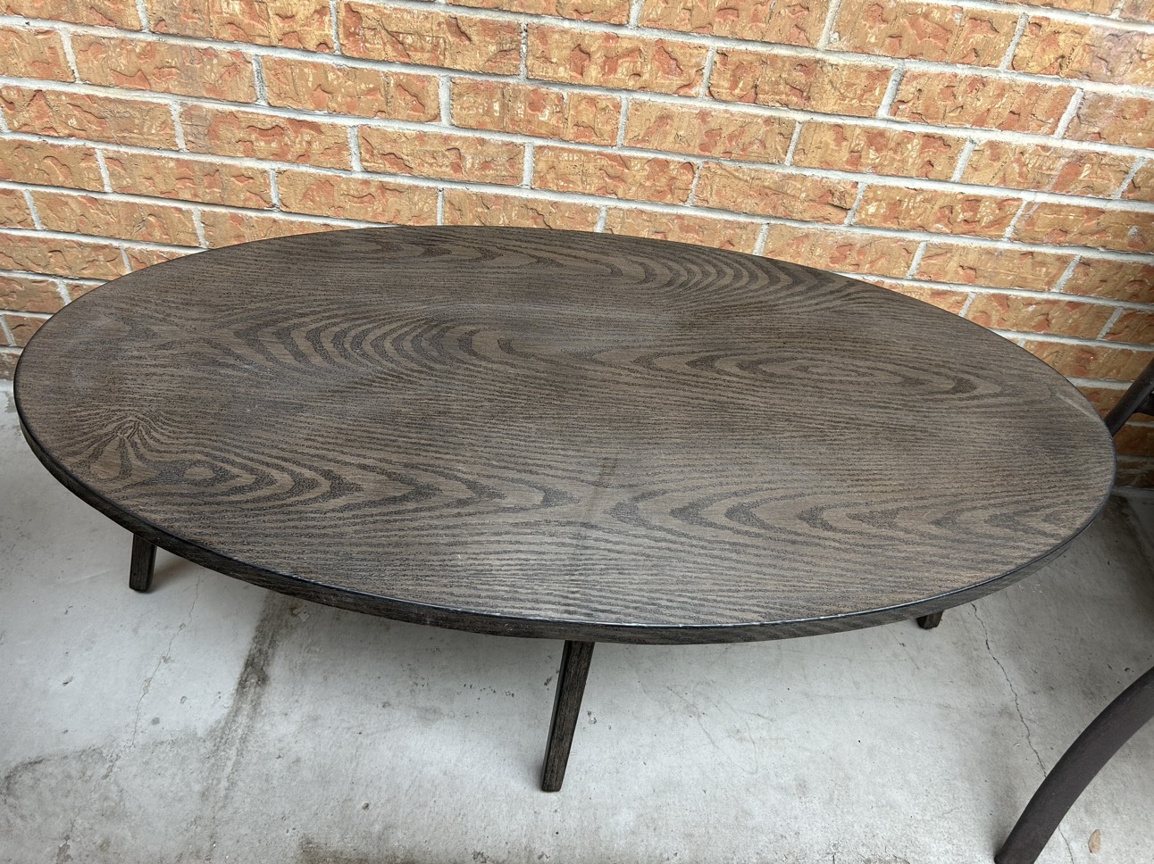 Outdoor coffee table image indicator(2)