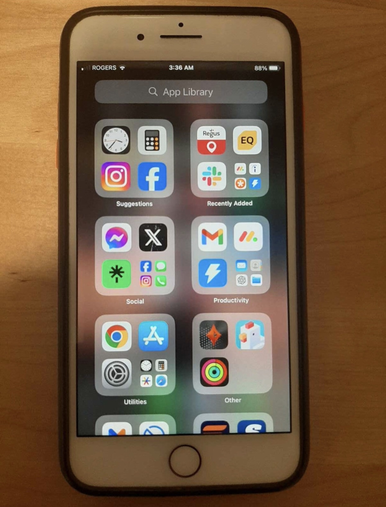 iPhone 8 Plus 64 GB- Rose Gold w Apple charger