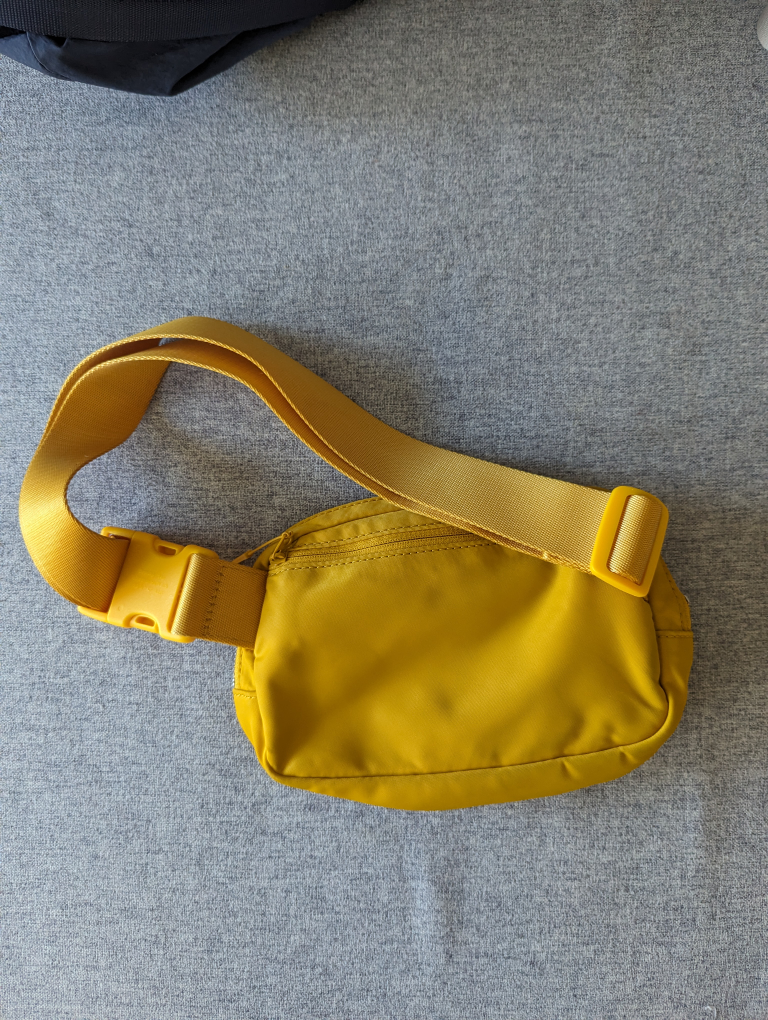 Lululemon Honey lemon everywhere belt bag - photo 2